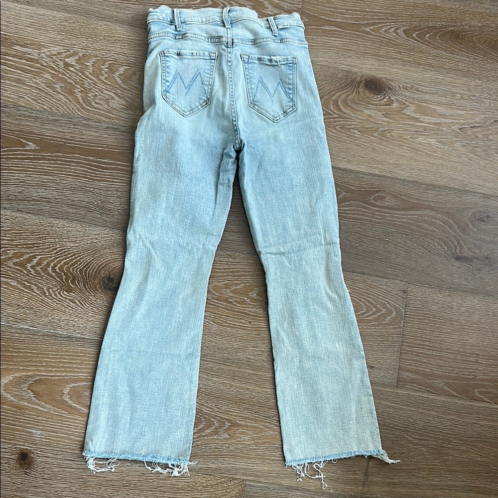 Distressed light wash MOTHER jeans - Picture 2 of 3